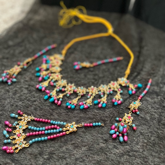 Indian Pakistani jhumka tikka earrings necklace set - Picture 9 of 16